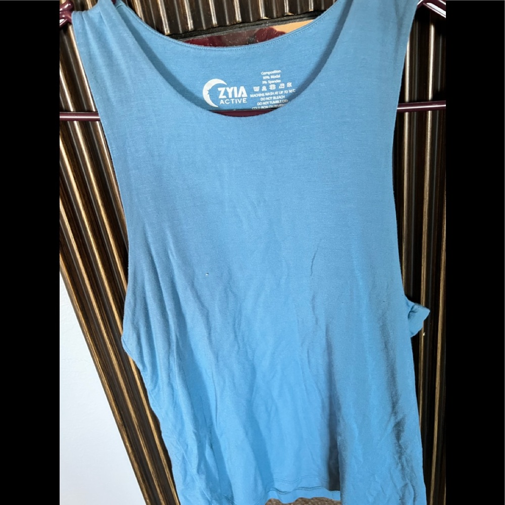 Zyia Double layered tank